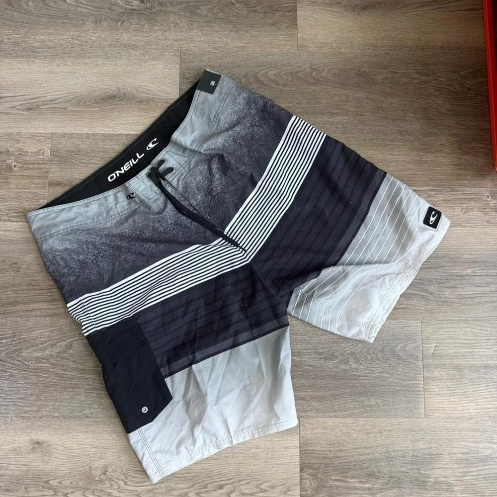 ONeill Mens Black White Gray Striped Board Shorts Adjustable Waist Size 38